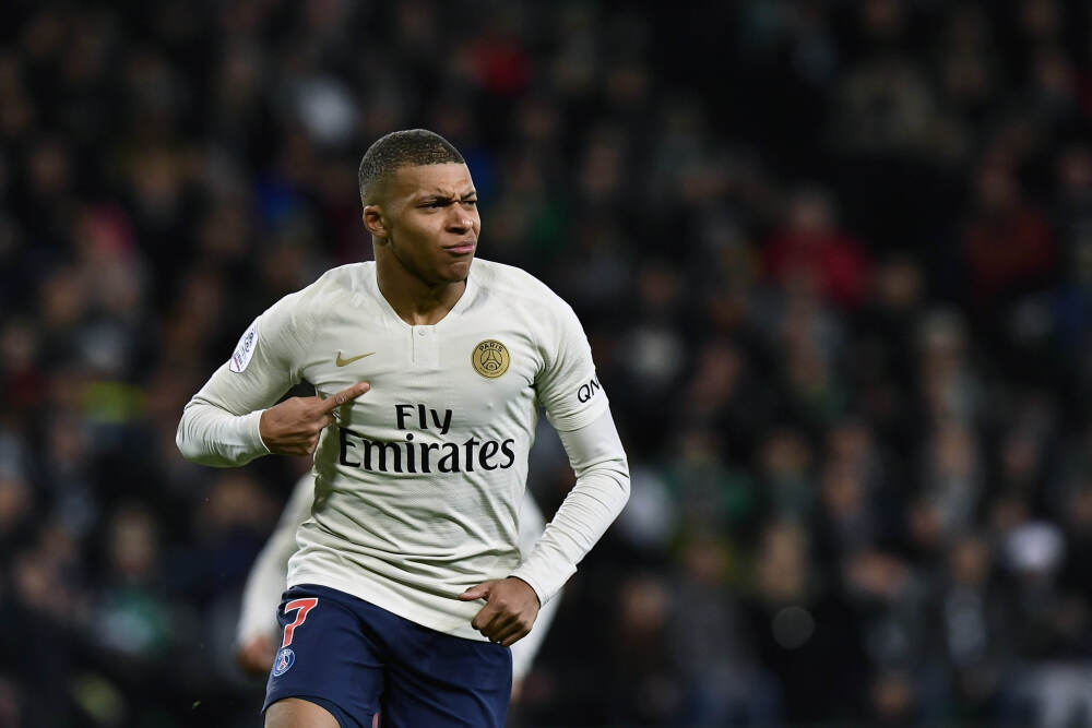 物业暴利时代终结, 多地物业费遭“腰斩”!